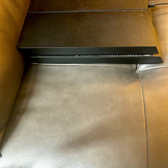 PS4 Gaming System - Picture 4 of 6